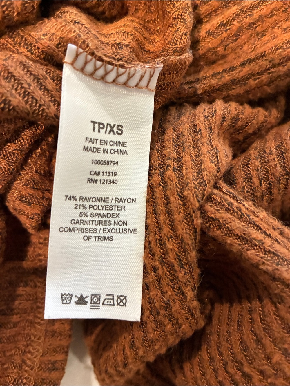 Garage Rust Ribbed Cropped Turtleneck Sweater B18 - Picture 4 of 4